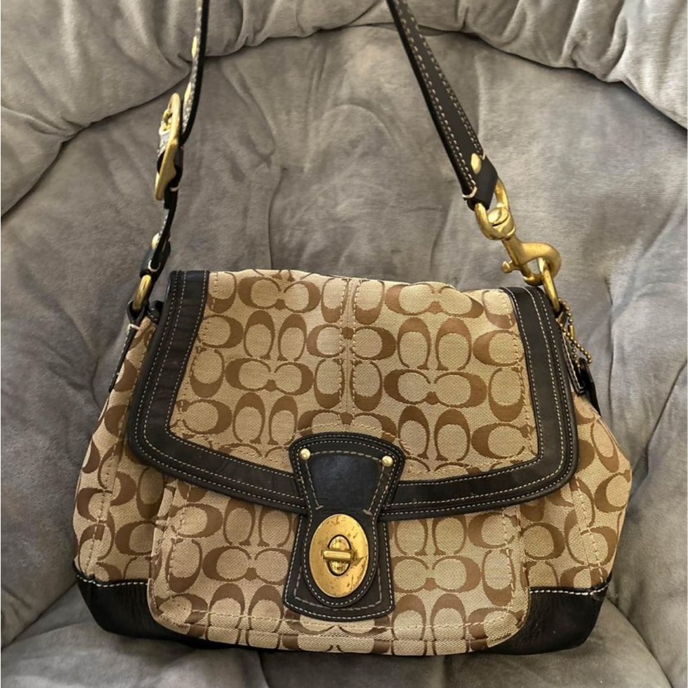 Coach F12857. Legacy Limited Edition Signature C, Authentic Shoulder Bag